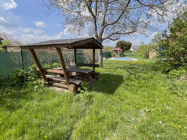 Immobilie in Enzersdorf an der Fischa - Bauernhaus mit viel Grund und Pool - Bild 2