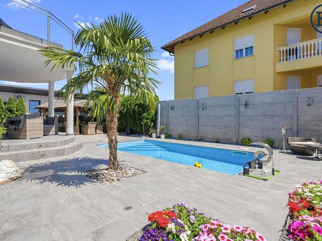 Immobilie in Gänserndorf - Auf der Suche nach einem besonderen Zuhause? Unglaubliche Villa mit 5 Zimmern und Pool - Bild 2