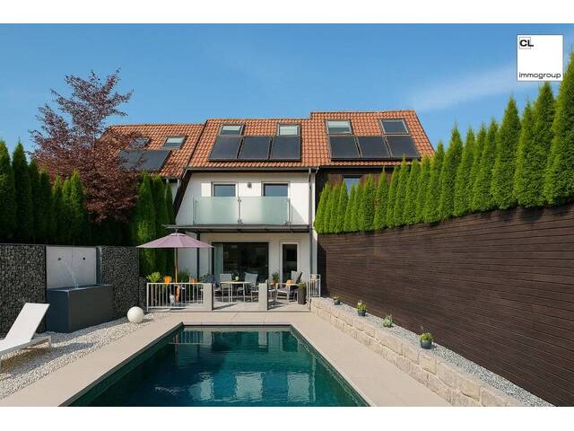 Immobilie in Hallwang - Traumhaft schöne, moderne Reihenvilla mit Pool, Garten, Terrasse und Garage - ideale Lage in Hallwang mit schönem Ausblick! - Bild 0