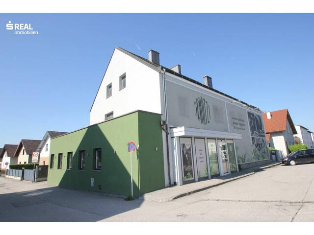 Immobilie in Amstetten - Wohnhaus mit Verkaufsgeschäft und Imbiss/Bistro - Bild 0
