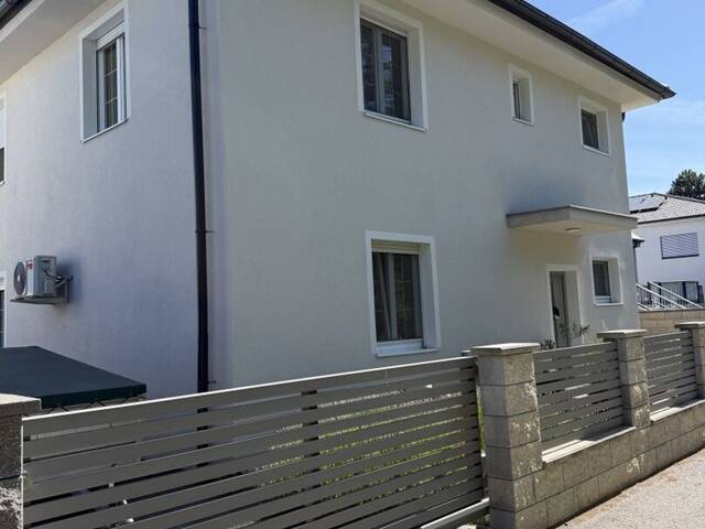 Immobilie in Deutsch-Wagram - Modernes Einfamilienhaus in schöner Siedlungslage ! - Bild 1