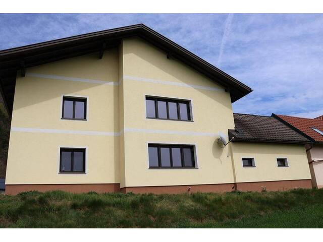 Immobilie in Haimburg - Ein Zweifamilienhaus - Bild 1