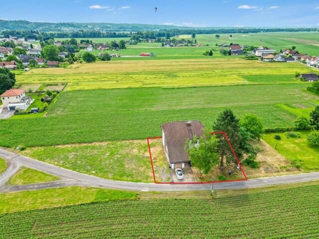 Immobilie in Wildon - Ihr Rohdiamant in Wildon — 208 m², zwei Ebenen, unendlich Möglichkeiten! - Bild 2