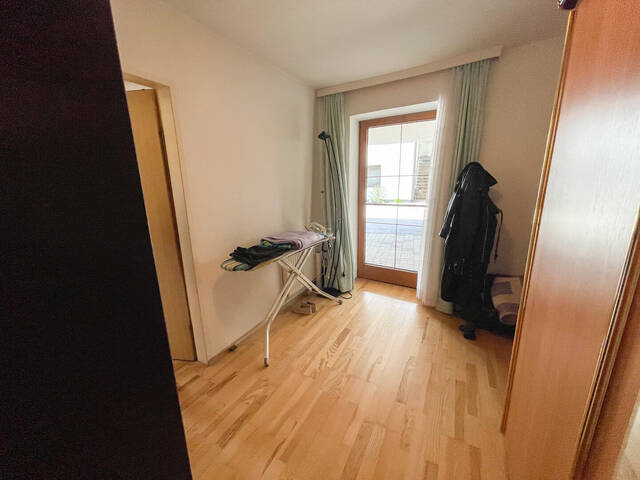 Immobilie in Thaur - Ruhige 3 Zimmer Wohnung mit Südterrasse und Carport - Bild 2
