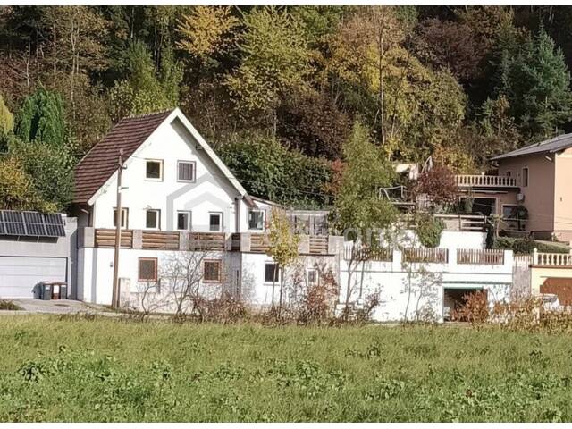 Immobilie in Gloggnitz - Ausreichend Platz für Sie und Ihre Großfamilie - Bild 0