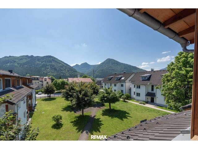 Immobilie in Scharnstein - Dachgeschosswohnung mit Loggia und herrlichem Bergblick ! - Bild 3