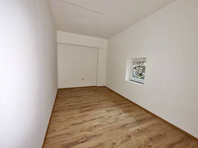 Immobilie in Lambach - Sommerkation - Fixpreis - Charmante, renovierte 3-Zimmer-Wohnung mit Einbauküche - sofort bezugsbereit! - Bild 2