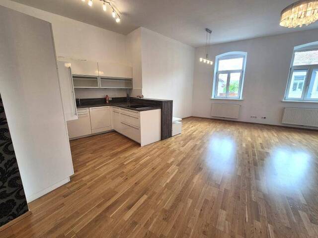 Immobilie in Fürstenfeld - Traumhafte Eigentumswohnung (99m²) mit Terrasse in Bestlage in Fürstenfeld! - Bild 2