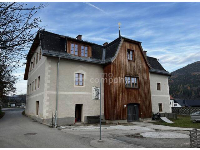 Immobilie in Micheldorf - Charakterstark & bezugsfertig: Historisches Herrenhaus mit Raum zur Entfaltung - Bild 0