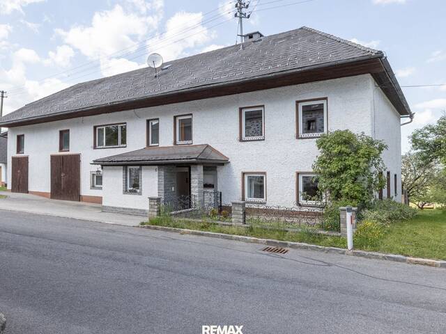 Immobilie in Julbach - Haus mit zwei Einheiten, großzügigem Garten und viel Stauraum - Bild 0
