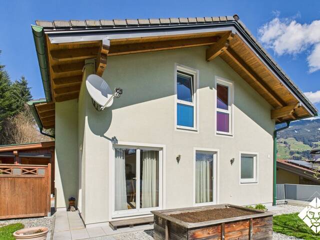 Immobilie in Fügen - Provisionsfreier Verkauf - Wohnen, wo andere Urlaub machen: Gepflegtes Einfamilienhaus in absoluter Ruhelage in Fügenberg/Zillertal - Bild 2