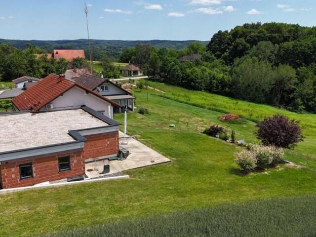 Immobilie in Bonisdorf - Großzügiges Einfamilienhaus (153m²) mit Balkon und Terrasse mit Weitblick ins Grüne in Bonisdorf! - Bild 2