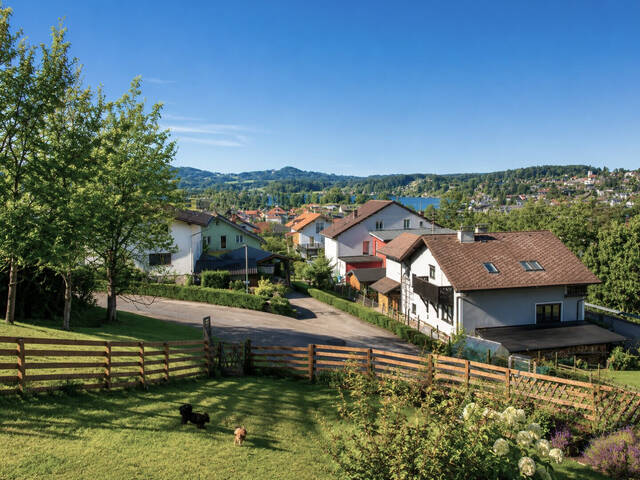 Immobilie in Moos - Großzügiges Einfamilienhaus in Schörfling am Attersee – Potenzial mit Terrasse & Garage! - Bild 0
