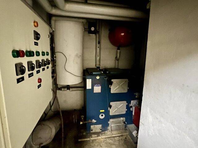 Immobilie in Katzelsdorf - GROSSZÜGIGE DOPPELHAUSHÄLFTE MIT WEINGARTENBLICK - Bild 1
