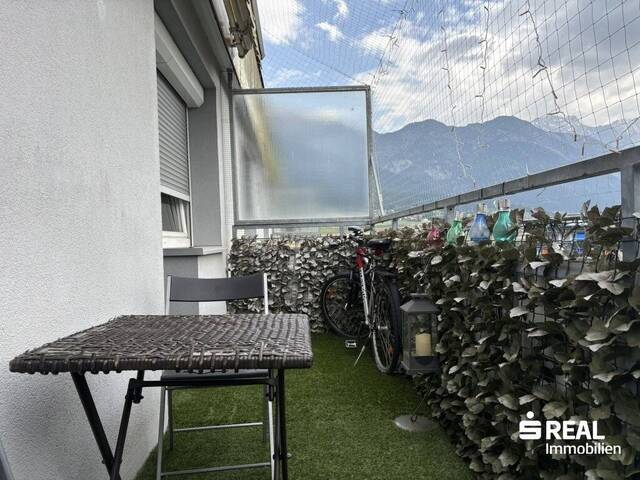 Immobilie in Innsbruck - Geräumige 2-Zimmer-Wohnung mit Wohnküche im obersten Geschoss - Bild 1