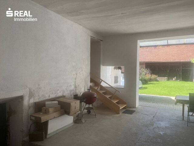 Immobilie in Buchschachen - sREAL- LANDLEBEN MIT CHARAKTER - Historisches Bauernhaus mit Scheune, Backstube, Pool und 1.296 m² Grund - Bild 4