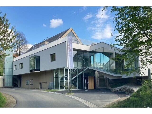 Immobilie in Graßnitzberg - Südsteirische Weinstraße - Hochgraßnitzberg: Zweitwohnsitz! 1-Zimmer-Apartment mit Dachterrasse und viel Privatsphäre, Wellnessbereich, Fitnessraum & Infinity-Pool! - Bild 4