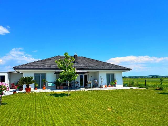 Immobilie in Königsdorf - KÖNIGSDORF - Exklusiver Neubau-Bungalow in sonniger Ruhelage mit Fernblick - Bild 0