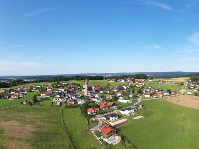 Immobilie in Kirchberg bei Mattighofen - Entdecken Sie IHR STERNHAUS in Kirchberg beim Grabensee - Wohnen auf einer Ebene - Bild 0