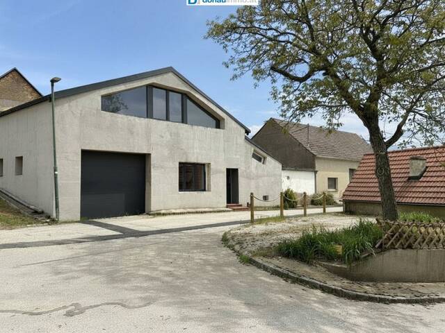 Immobilie in Altlichtenwarth - 2144 Altlichtenwarth , Niederösterreich - Vom Haustraum zum Traumhaus! Altes Haus mit neuer Hülle zum Fertigstellen in traumhafter, verkehrsgünstiger Ruhelage - Bild 0