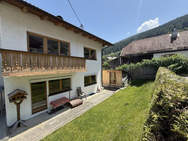 Immobilie in Axams - Charmante Doppelhaushälfte in Axams - Familienhaus mit Garten und viel Potenzial - Bild 1