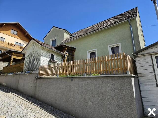 Immobilie in Pabneukirchen - Kleines Markthaus mit Carport und kleinem Garten - Bild 1