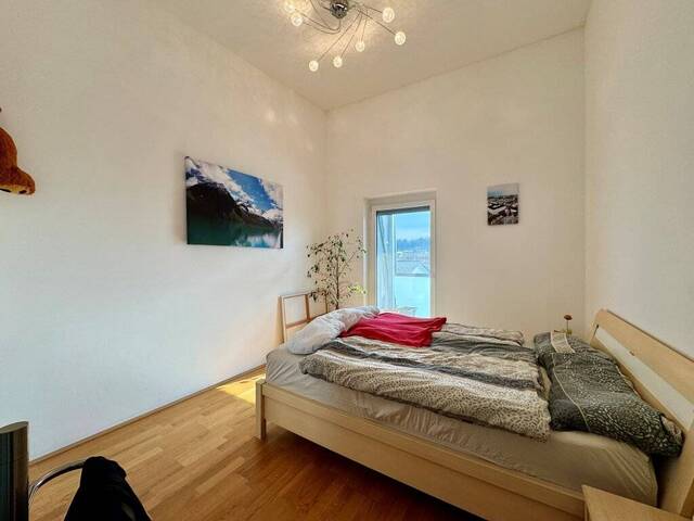 Immobilie in Katsdorf - GEPFLEGTE DACHGESCHOSSWOHNUNG II HOCHWERTIGE AUSSTATTUNG II EINZELGARAGE + FREISTELLPLATZ II ZENTRUM KATSDORF - Bild 4