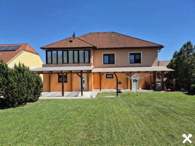 Immobilie in Seefeld - BUNGALOW MIT TRAUMHAFTEM GARTEN - Bild 0