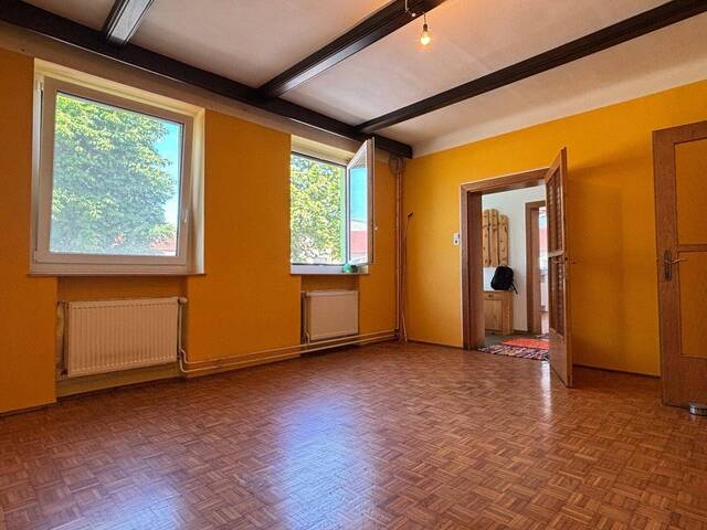 Immobilie in Wildendürnbach - Jetzt hat jeder sein eigenes Zimmer - großes, renoviertes Landhaus mit gemauertem Stadl - Bild 2