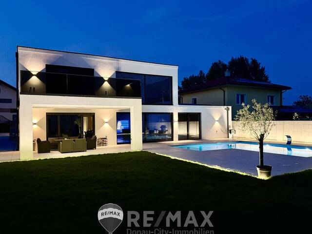 Immobilie in Schwadorf - Moderne Villa mit Pool - Bild 1