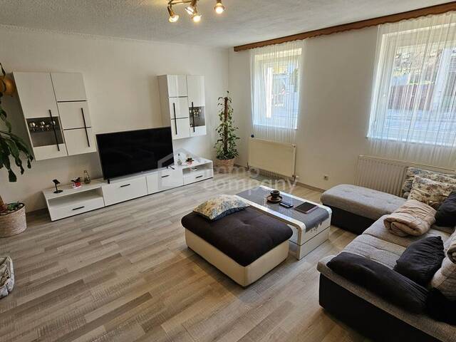 Immobilie in Mannersdorf am Leithagebirge - 6 Zimmer, Pool, Pergola und Garage! Haus in Mannersdorf zu verkaufen! - Bild 1