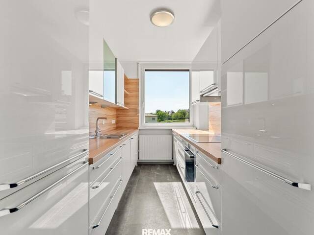 Immobilie in Leonding - Charmante 4-Zimmer-Wohnung mit Loggia im Leondinger Zentrum - Bild 2
