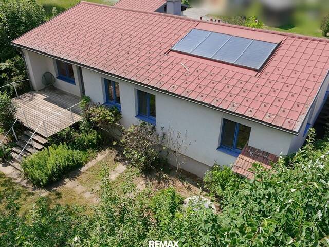 Immobilie in Böheimkirchen - Charmantes Einfamilienhaus mit Gestaltungspotenzial in Böheimkirchen - Bild 0