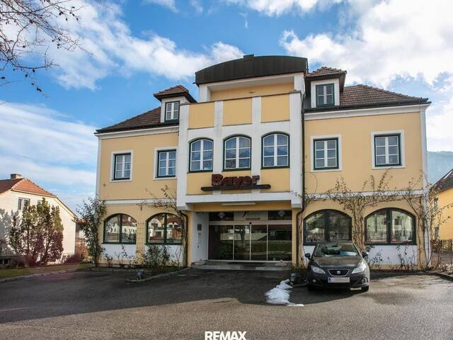 Immobilie in Weißenkirchen in der Wachau - Flexible Gewerbeliegenschaft mit Logistik, Büro und Wohneinheit - Bild 1
