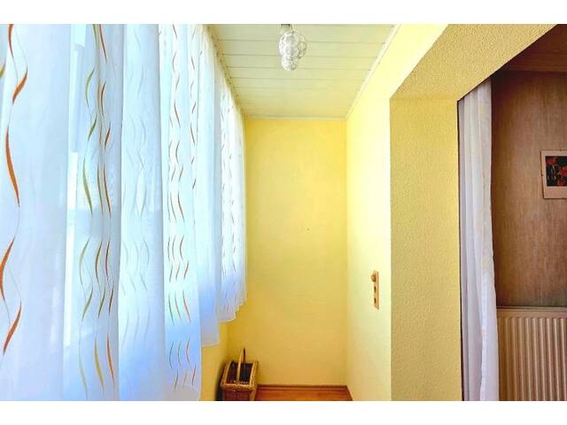 Immobilie in Berndorf - 3 Zimmer. Verglaste Loggia. Grünblick - Bild 4