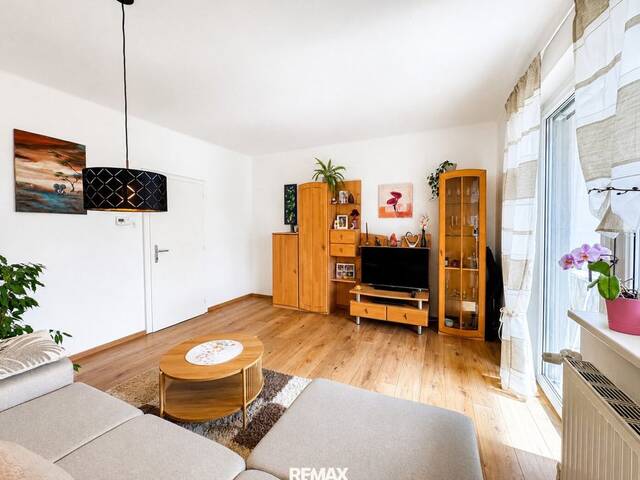 Immobilie in Niklasdorf - Helle, sanierte 3-Zimmer Wohnung mit Loggia und Carport - Bild 1