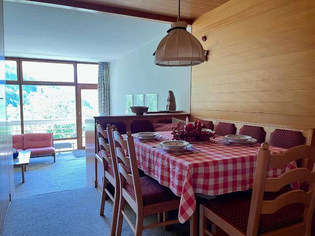 Immobilie in Bad Gastein - LOFTWOHNUNG mit GARAGE. Herrliche, unverbaubare Hanglage von Bad Gastein. Direkt oberhalb des Gasteiner Golfplatzes. Fantastische Aussicht, uneinsehbarer Balkon, exklusive Raumeinteilung über 2 Geschosse. 2. Wohnsitz. - Bild 1