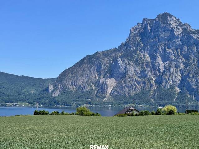 Immobilie in Traunkirchen - Majestätischer Seeblick mit Badeplatz, vis a vis dem Traunstein! - Bild 0