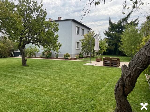 Immobilie in Wiener Neustadt - Anlageobjekt mit 3 eigenständigen Tops und herrlichem Garten - Bild 0