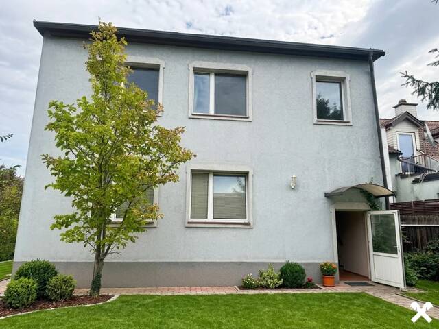 Immobilie in Wiener Neustadt - Anlageobjekt mit 3 eigenständigen Tops und herrlichem Garten - Bild 2