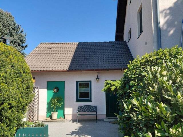 Immobilie in Rohrendorf bei Krems - Geschmackvoll modernisiertes 4-Zimmer-Haus in Rohrendorf mit Schwimmteich und Garage samt Carport - Bild 0