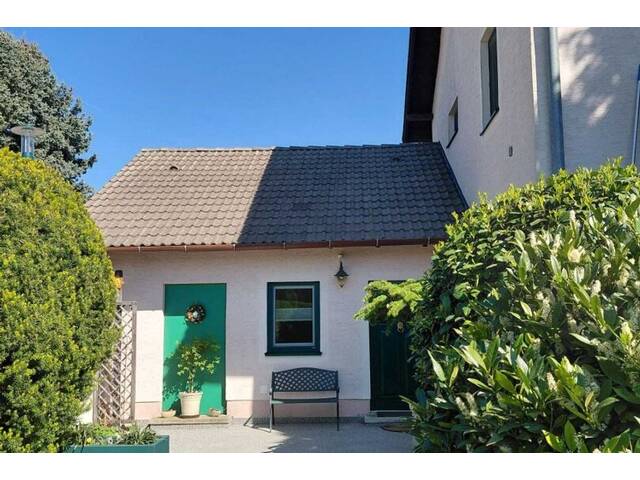 Immobilie in Rohrendorf bei Krems - Geschmackvoll modernisiertes 4-Zimmer-Haus in Rohrendorf mit Schwimmteich und Garage samt Carport - Bild 3