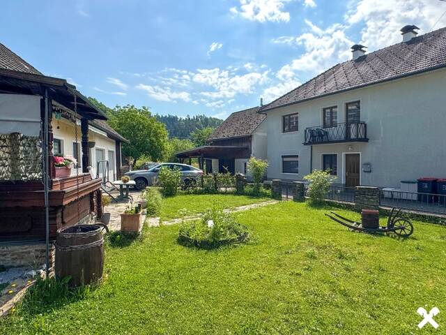 Immobilie in Bad Mühllacken - Zwei Häuser - drei Einheiten auf einem traumhaften, ebenen Grundstück mitten in Bad Mühllacken - Bild 0