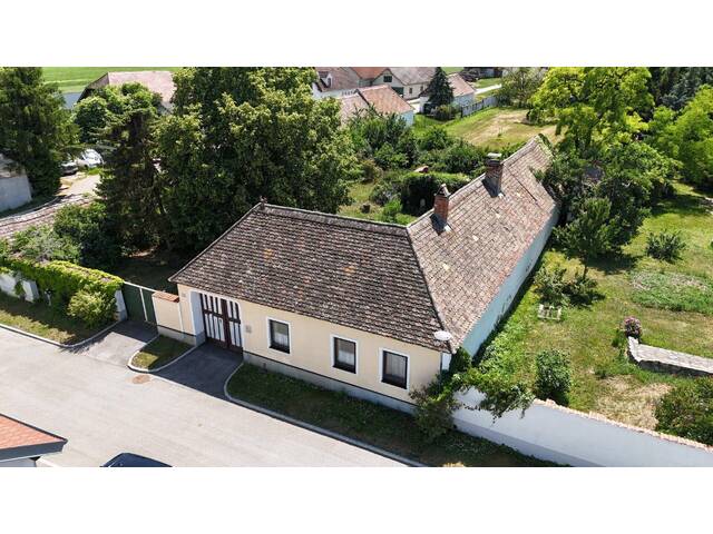 Immobilie in Kleinriedenthal - Ländlich wohnen, großzügig leben: Haus mit Garten, Werkstatt & Weinkeller in Kleinriedenthal - Bild 1