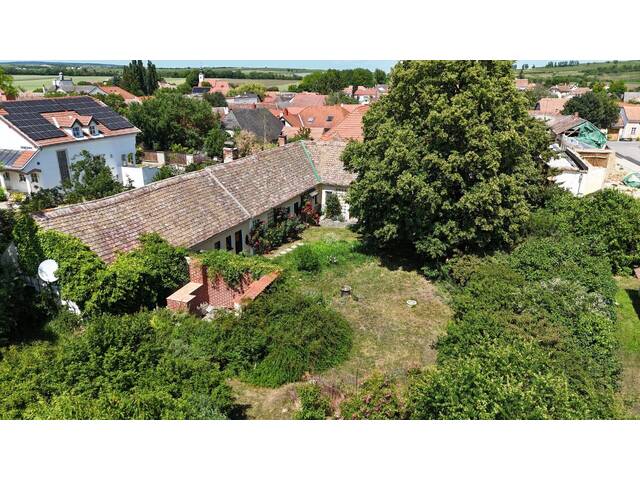 Immobilie in Kleinriedenthal - Ländlich wohnen, großzügig leben: Haus mit Garten, Werkstatt & Weinkeller in Kleinriedenthal - Bild 2