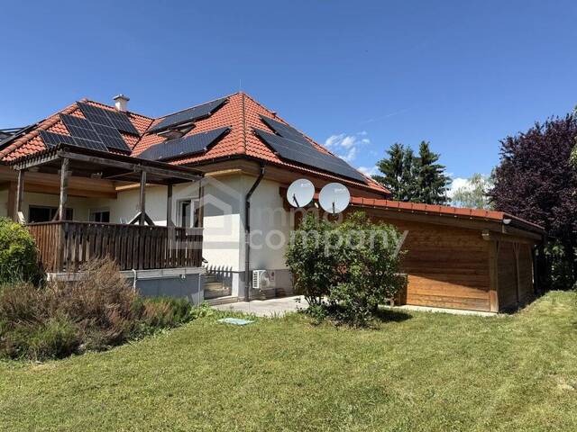 Immobilie in Mollram - Wohnen mit Weitblick - gepflegtes Einfamilienhaus mit Wellnessbereich, Photovoltaik und 1.268 m² Grundstück - Bild 1