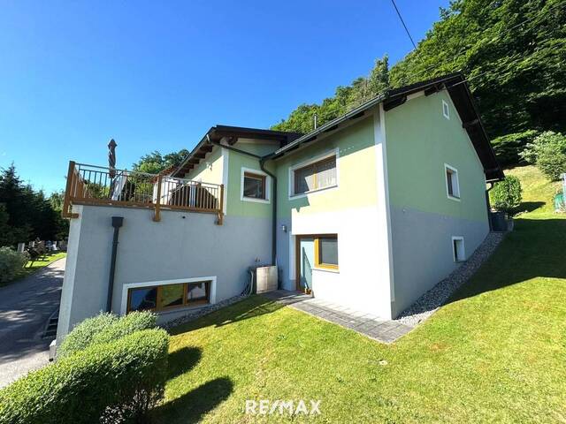 Immobilie in Hartkirchen - Saniertes Einfamilienhaus in bezaubernder Hartkirchner Aussichtslage - Bild 2