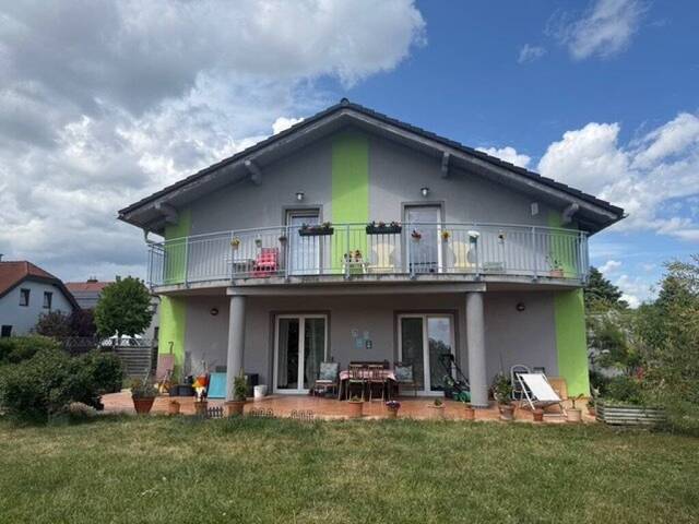 Immobilie in Haringsee - Wohnen in absoluter Ruhelage - Großzügiges Einfamilienhaus mit Garten am Ortsrand von Haringsee - Bild 0