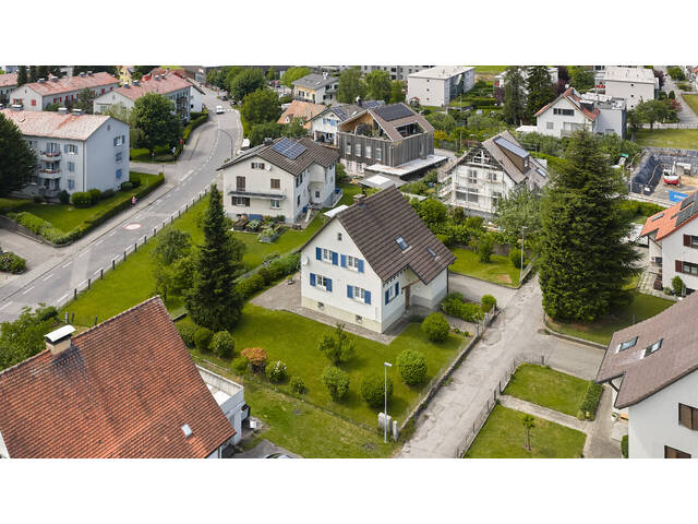 Immobilie in Lochau - Charmantes Einfamilienhaus auf 703 m2 Grundstück – Raum für Ihre Wohnträume - Bild 1