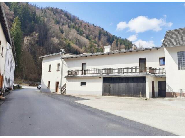 Immobilie in Untertal - MASSIVE REDUZIERUNG! Mehrfamilienhaus mit großer Terrasse - schönem Garten - Garage - Nähe Grüner See - Bild 0